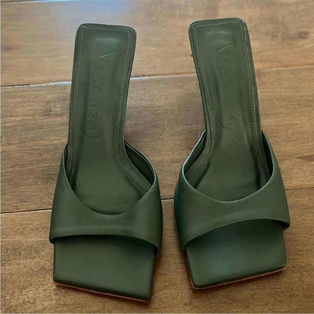 NEW Vicenza Square-Toe Mules Dark Green Leather US 5